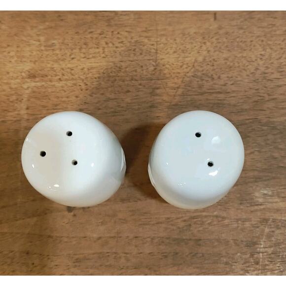 Vintage Better Homes & Gardens Salt And Pepper Set Ceramic White - Picture 5 of 11